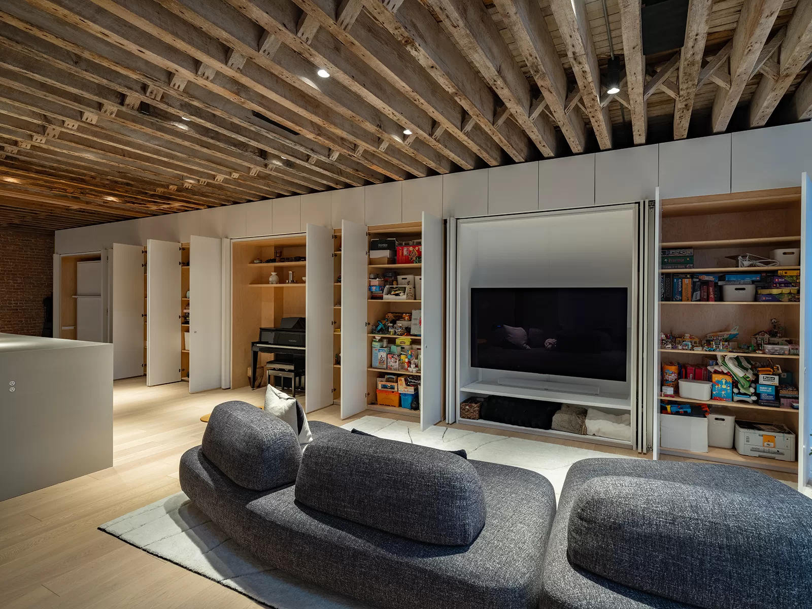 How Much Does It Cost to Hire an Interior Designer in 2025?