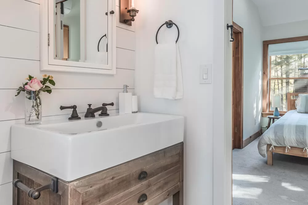 A Clever Closet Conversion in Long Island